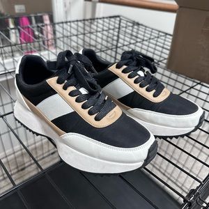 dolce vita sneakers brand new size 7